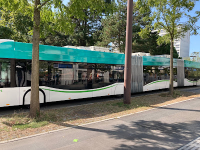 Tripode à Nantes