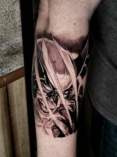 Explore black female tattoos ideas, creative tattoo ideas in Tulia, available at Mister Placasos Tattoo Shop