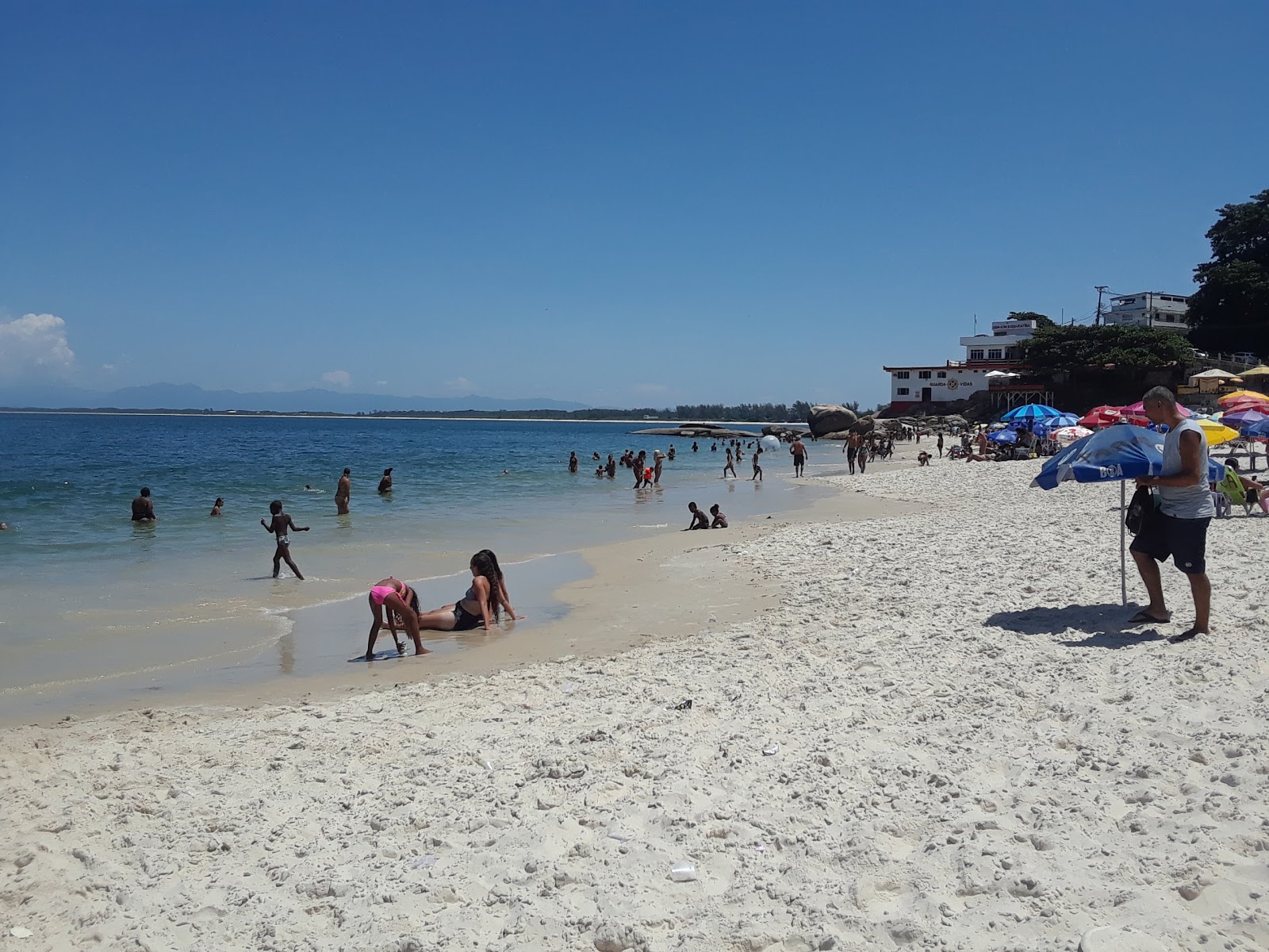 Barra de Guaratiba Plajı'in fotoğrafı ve yerleşim