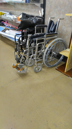 Thrift Store «Thrift Town», reviews and photos, 6328 Fair Oaks Blvd, Carmichael, CA 95608, USA