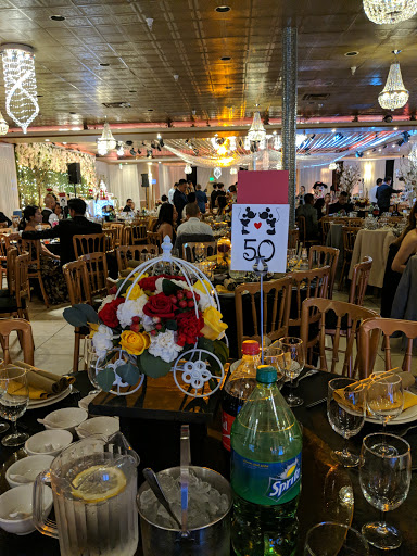 Shopping Mall «Anaheim West Shopping Center», reviews and photos, 3174 W Lincoln Ave, Anaheim, CA 92801, USA