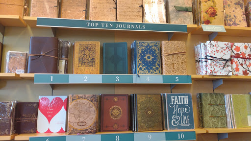 Book Store «Barnes & Noble», reviews and photos, 5132 W Saginaw Hwy, Lansing, MI 48917, USA