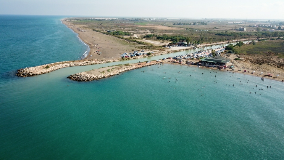 Photo of Arkum beach with turquoise pure water surface