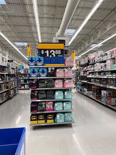 Discount Store «Walmart», reviews and photos, 6501 Veterans Memorial Pkwy, Crestwood, KY 40014, USA