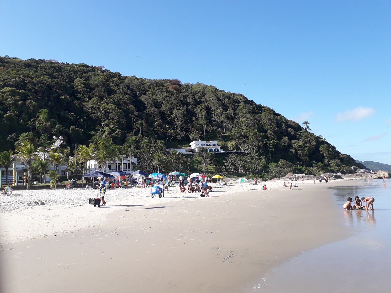 Foto van Strand van Das Pedras - populaire plek onder ontspanningskenners