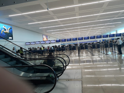 Estacionamiento Terminal 2: Aeropuerto Internacional de Cancun