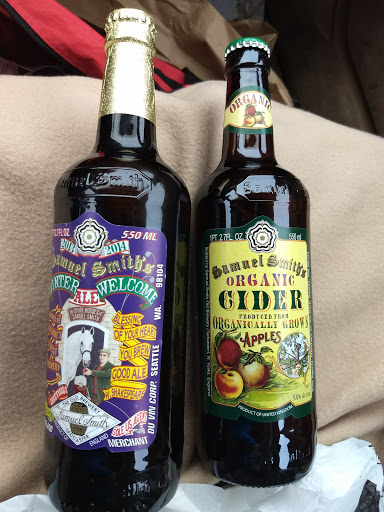 Liquor Store «The Barn Bottle Shop», reviews and photos, 25 Village Pkwy, Pendergrass, GA 30567, USA