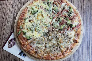 Divino's Pizzeria image
