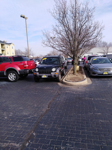 Used Car Dealer «Auto Mall of Champaign», reviews and photos, 1912 Moreland Blvd, Champaign, IL 61822, USA