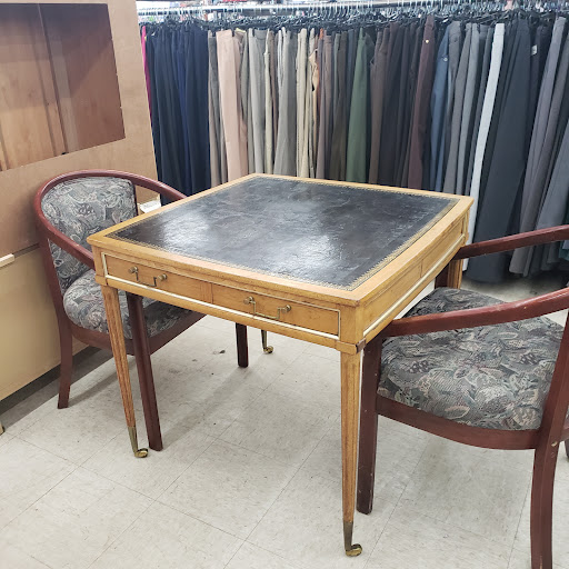 Thrift Store «The Salvation Army Family Store & Donation Center», reviews and photos, 2151 W Devon Ave, Chicago, IL 60659, USA