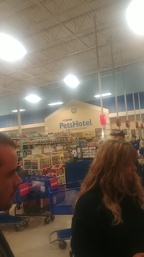 Pet Supply Store «PetSmart», reviews and photos, 3500 S Glenstone Ave, Springfield, MO 65804, USA