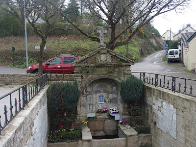 Fontaine Notre-Dame-du-Roncier à Josselin