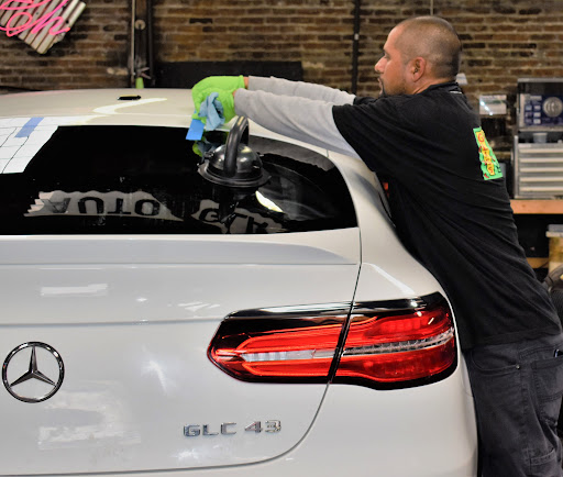 Auto Glass Shop «Auto Glass On The Move», reviews and photos, 728 E 12th St, Oakland, CA 94606, USA