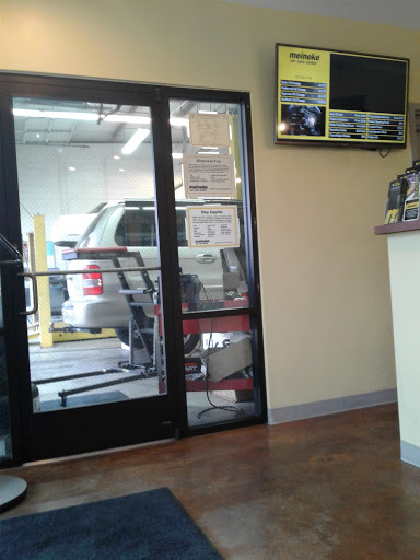 Auto Repair Shop «Meineke Car Care Center», reviews and photos, 4980 Western Center Blvd, Haltom City, TX 76137, USA