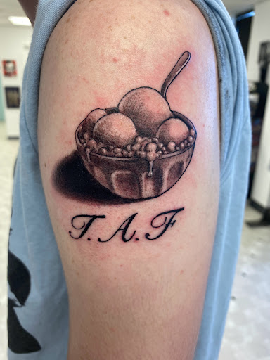 Explore last name back tattoo ideas, creative tattoo ideas in Orland, available at K1LL3R ARTW0RK