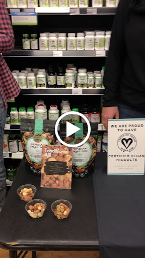 Health Food Store «Chicago Health Foods», reviews and photos, 22 W Maple St, Chicago, IL 60610, USA