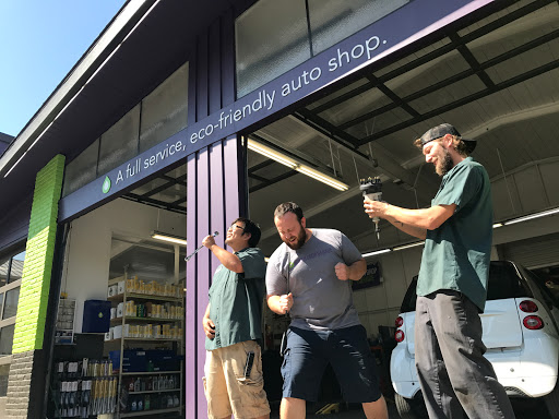 Auto Repair Shop «Green Drop Garage - Moreland», reviews and photos, 5321 SE 28th Ave, Portland, OR 97202, USA