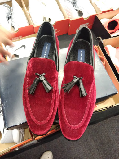 Shoe Store «Shoe Carnival», reviews and photos, 321 NW Loop 410, San Antonio, TX 78216, USA