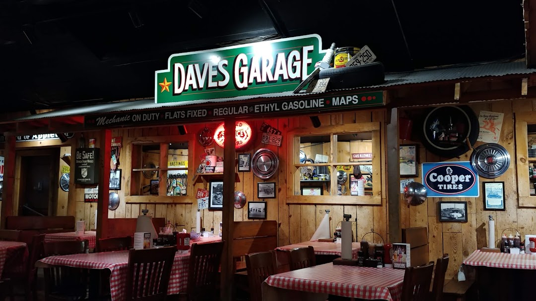 Famous Daves Bar-B-Que