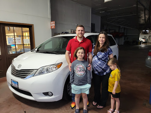 Used Car Dealer «Tom Sparks Auto», reviews and photos, 216 S 1st St, DeKalb, IL 60115, USA