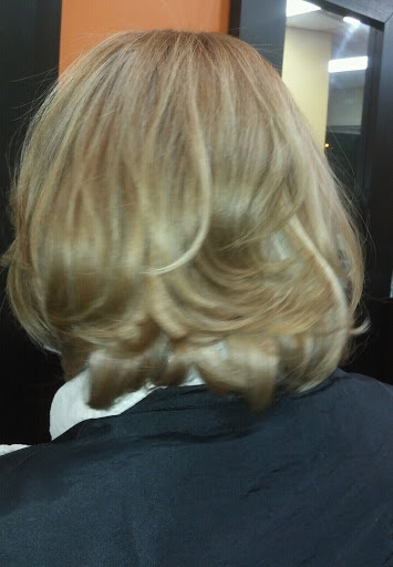 Hair Salon «VeroBella Hair Salon & BarberShop», reviews and photos, 1641 S Olden Ave, Hamilton Township, NJ 08610, USA