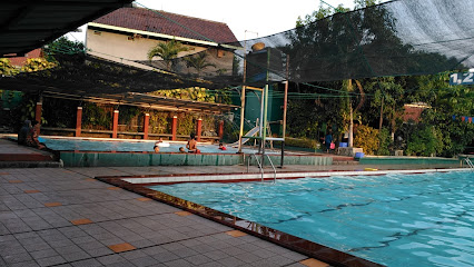 Kolam Renang Sabun