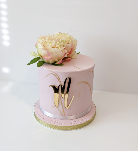 Rose Cake Design | Wedding and birthday cakes and cupcakes | Bedfordshire