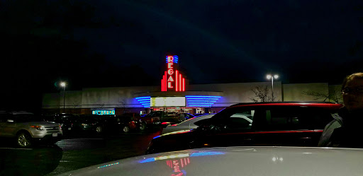 Movie Theater «Regal Cinemas Georgesville Square 16», reviews and photos, 1800 Georgesville Square Dr, Columbus, OH 43228, USA