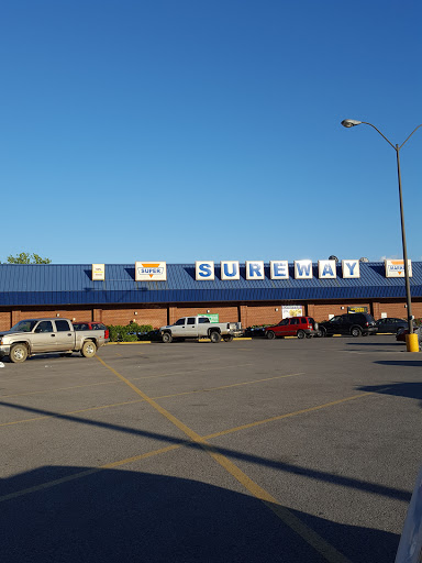 Supermarket «Sureway Supermarkets», reviews and photos, 1126 S Green St, Henderson, KY 42420, USA