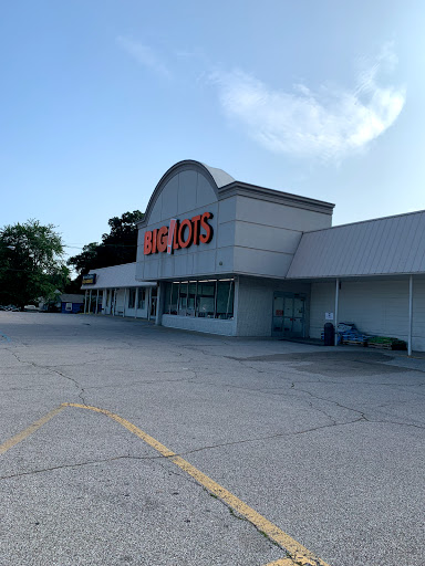 Discount Store «Big Lots», reviews and photos, 1907 S 11th St, Niles, MI 49120, USA