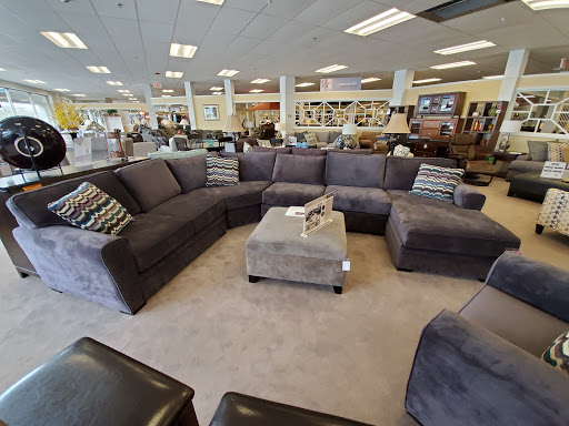 Furniture Store «Raymour & Flanigan Furniture and Mattress Store», reviews and photos, 85 Viewmont Mall, Scranton, PA 18508, USA