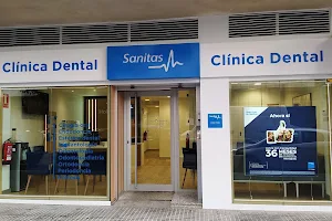 Milenium Dental Clinic Jovellanos - Sanitas image