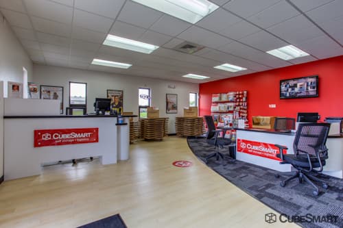 Self-Storage Facility «CubeSmart Self Storage», reviews and photos, 707 Enterprise Dr, Lewis Center, OH 43035, USA