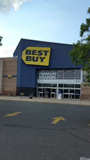 Best Buy, 300 Commons Way, Bridgewater, NJ 08807, USA, 