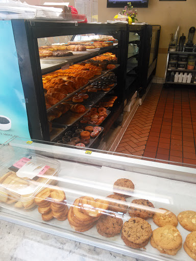 Donut Shop «Gourmet Donut», reviews and photos, 1800 Atlantic Ave, Long Beach, CA 90806, USA