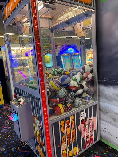 Bowling Alley «Elk Grove Bowl», reviews and photos, 53 S Arlington Heights Rd, Elk Grove Village, IL 60007, USA