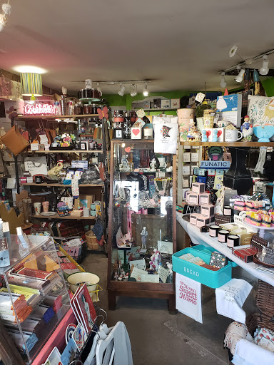 Gift Shop «Cockadoodledoo Gifts of Bryn Mawr», reviews and photos, 403 Cedar Lake Rd S, Minneapolis, MN 55405, USA