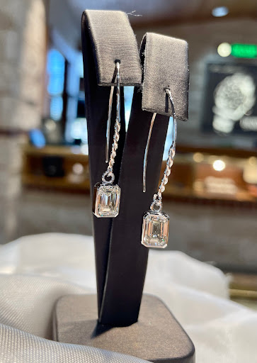 Jewelry Store «Dennis Jewelry», reviews and photos, 14701 San Pedro Ave, San Antonio, TX 78232, USA