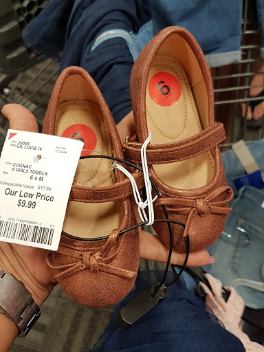 Clothing Store «Burlington Coat Factory», reviews and photos, 8204 S Orange Blossom Trail, Orlando, FL 32809, USA