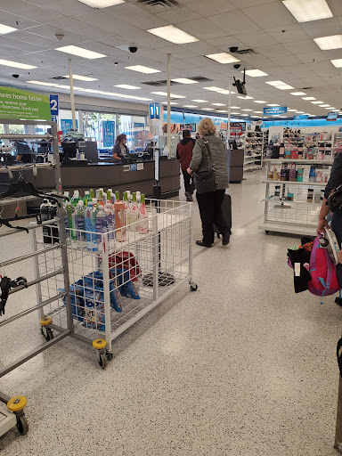 Clothing Store «Ross Dress for Less», reviews and photos, 2000 El Cerrito Plaza, El Cerrito, CA 94530, USA