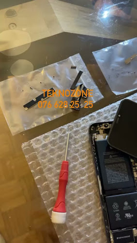 Rezensionen über iPhone Handy Reparatur (Zürich ) in Zürich - Mobiltelefongeschäft