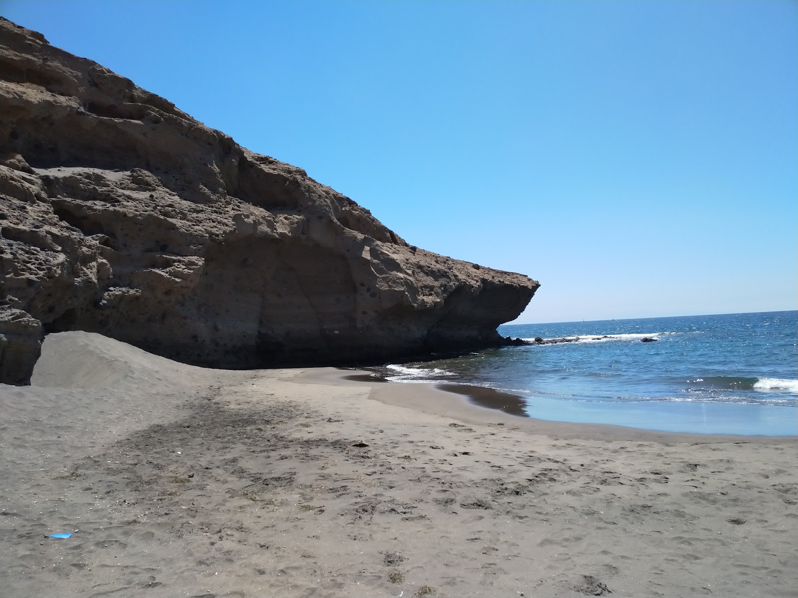 Photo de Playa la Rajita avec micro baie
