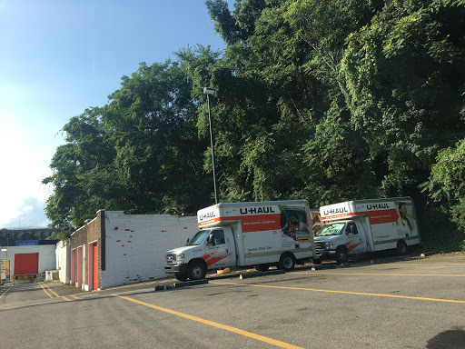 RV Storage Facility «U-Haul Moving & Storage at Washington Blvd», reviews and photos, 1052 Washington Blvd, Pittsburgh, PA 15206, USA