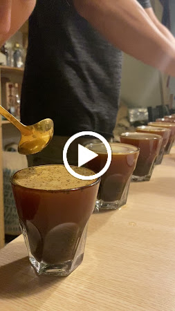 LO BI CAFÉ KMC 陋皕咖啡 高流店