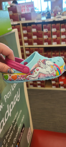 Shoe Store «Famous Footwear», reviews and photos, 1809 S Stapley Dr, Mesa, AZ 85204, USA