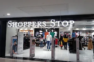 Shoppers Stop image