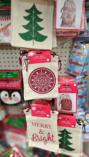 Dollar Store «Dollar Tree», reviews and photos, 10581 Springfield Pike, Woodlawn, OH 45215, USA