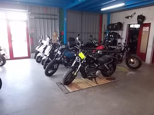 Photo 2 - Vitré Moto Casse