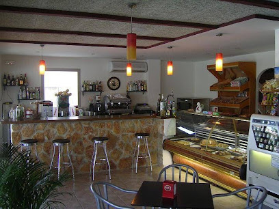 Bar  Güep Cafe  - Carrer Creuer, 1, 07440 Platja del Muro, Illes Balears, Spain