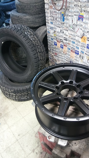 Tire Shop «Marysville Car Care Center», reviews and photos, 2929 Gratiot Blvd, Marysville, MI 48040, USA